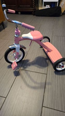 Radio Flyer Classic Pink Tricycle, for Ages 2-4, 10" Front Wheel, Bell | Steel F