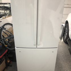 GE Refrigerator New
