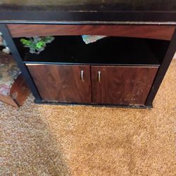 65 Gal Fish Tank With StandNEEDS DEEP CLEAN