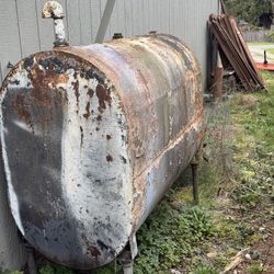 200 Gal Oil Tank 