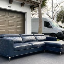 Sofa/Couch Sectional - Faux Leather - Delivery Available 🚛