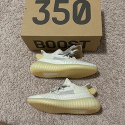 Adidas Yeezy Boost V2 Light Size 7.5M