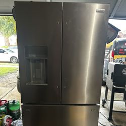 Frigidaire French Door Refrigerator 