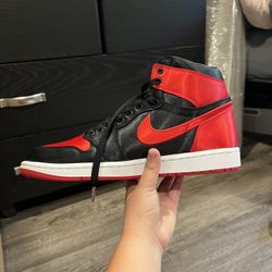 Jordan 1 Satin Bred 