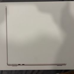 NEW: 2025 M4 MacBook Air 13 in Starlight 16 gb RAM 256 gb SSD