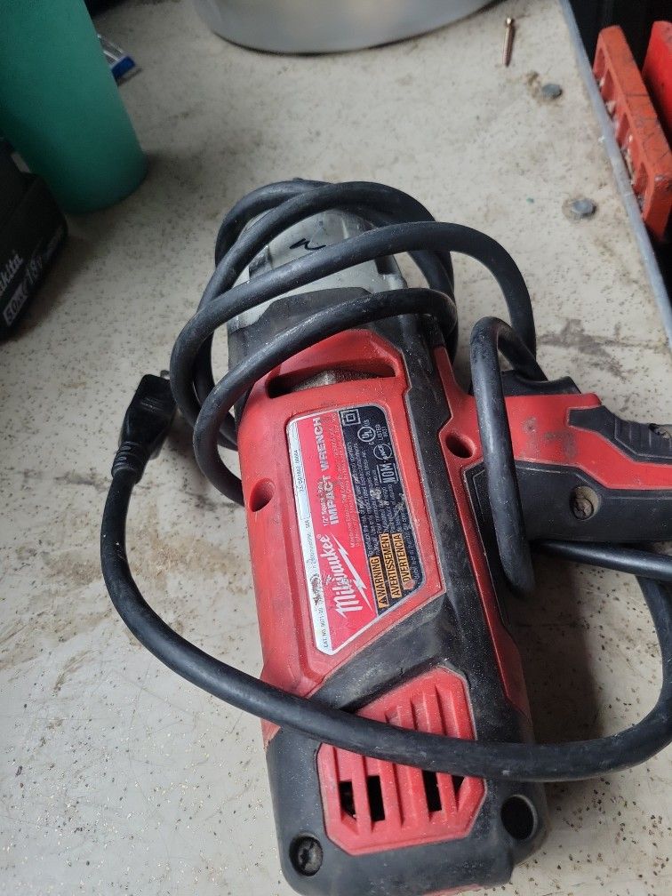 Millwakee 1/2 Impact Wrench