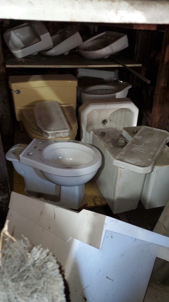 Vantage Toilet N Sinks From 1913 To 1950 Best Offer