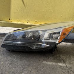 2013-2016 FORD ESCAPE LH XENON HEADLIGHT