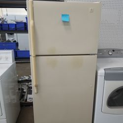Maytag Almond Top Freezer Refrigerator FREE LOCAL DELIVERY 