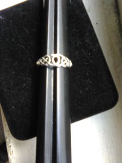 Silver 925 Ring size 8