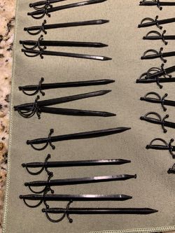 New 105 PCs of black plastic pirate themed appetizers toothpicks