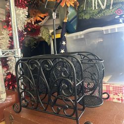 Paper Plate - Napkin Holder 