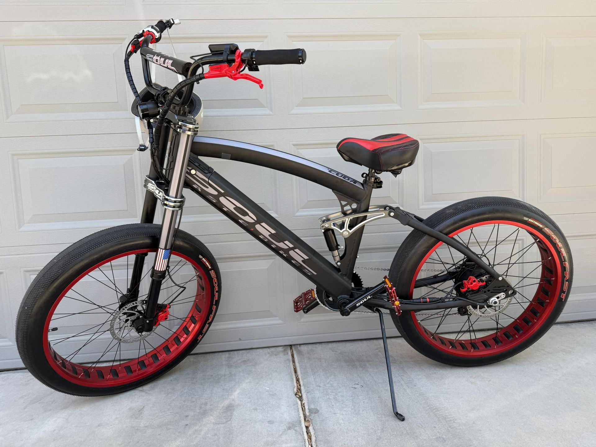 Soul Fast E Bikes ‘Cuda Satin Black W/ Red Ano Rims
