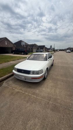 Lexus ls400