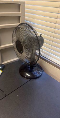 Mainstays 12-Inch Black Table Fan with 3-Speed Settings and Oscillation