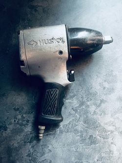 Husky H4140 1/2-inch pneumatic impact wrench, rated up to 500 ft-lbs