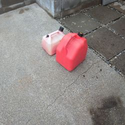 Two Gas Tank 5g And 2.5g