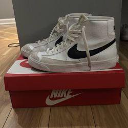 nike blazers 7y/8.5/7