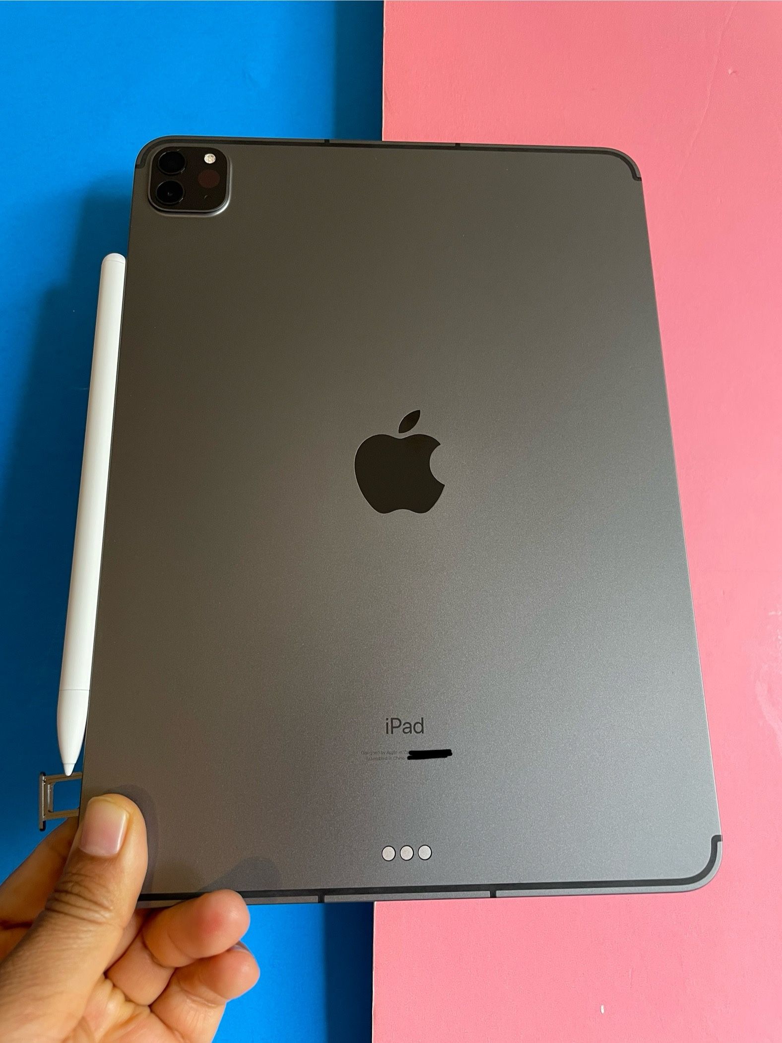 128GB Apple IPad Pro 11” 3rd Generation (2021 model / M1 chip ) WiFi + Cellular (5G / Unlocked) with pen, keyboard & Accessories (256gb $679)
