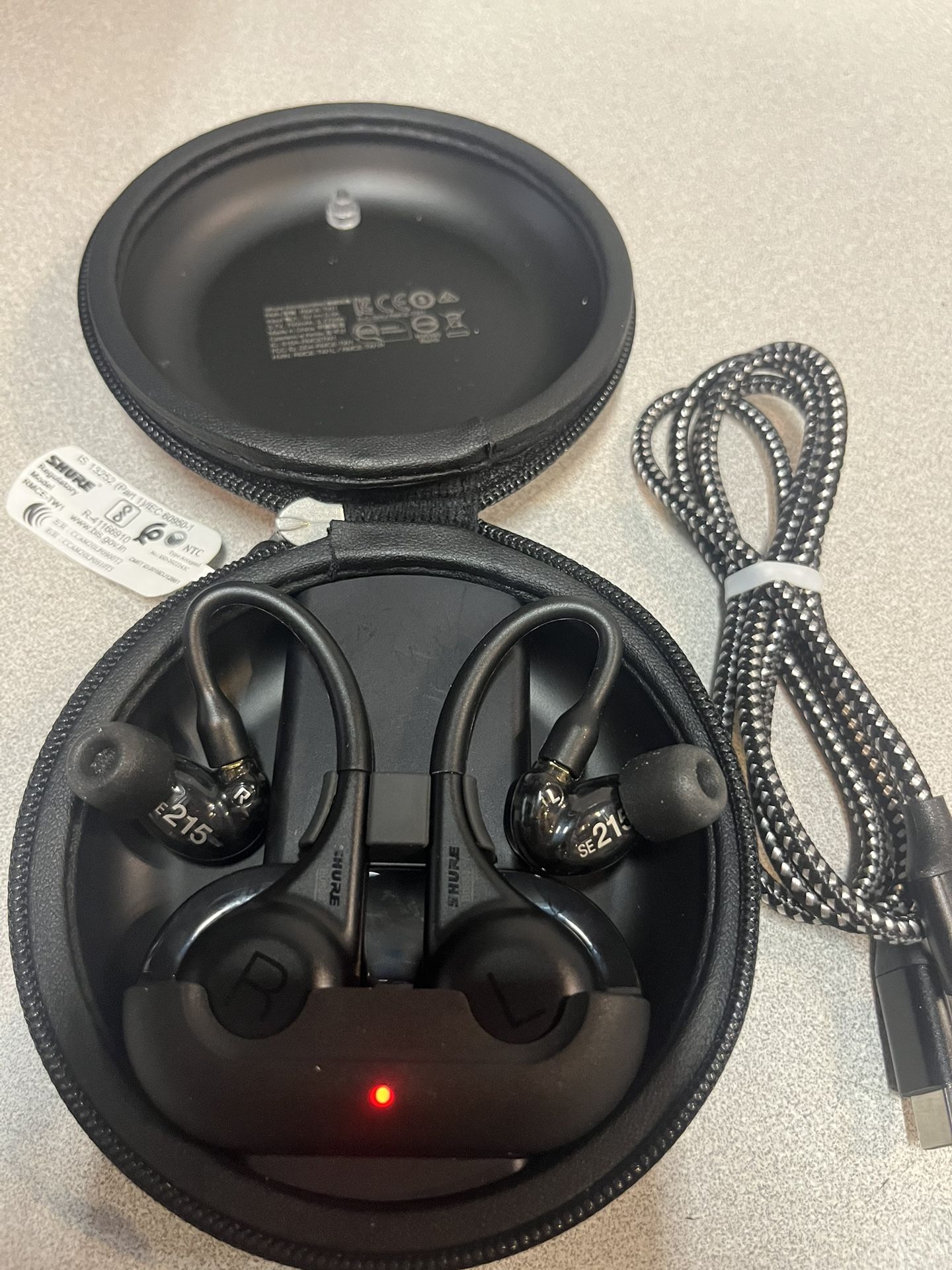 SHURE AONIC 215 True wireless Gen 2 Earbuds- Black Earbuds are fully functional and in very good condition and work great. Includes Charging Case and