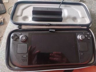 AS-IS 500GB LCD STEAM DECK, BLUETOOTH FRIENDLY W/DOCK PLEASE READ