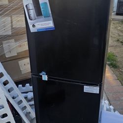 New Mini Refrigerator