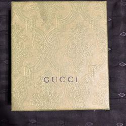 GUCCI WALLET (BRAND NEW)