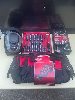 Husky Tool Bundle – Screwdrivers, Wrenches, Bag & Knee Pads