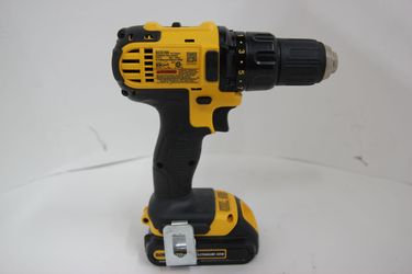 DEWALT DCD780 20V Max 1/2 In. Cordless Drill Driver With Battery