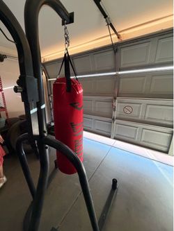 Heavy bag dual station stand