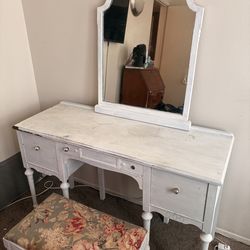 Cute Shabby Chic Boho Vanity Desk, Bench and Mirror