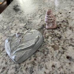 Isabel Bloom Flower Paperweight 