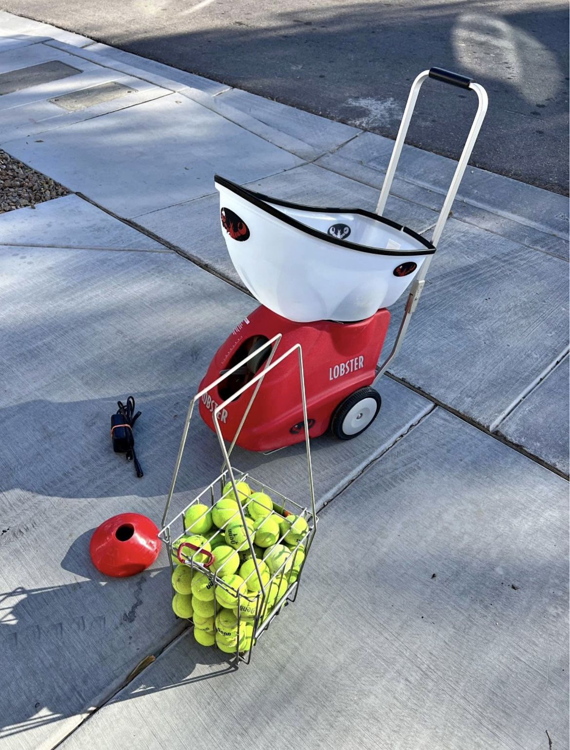 Lobster Elite Tennis Ball Machine