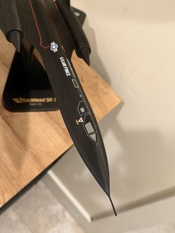 USAF Lockheed SR-71 Blackbird Desk Display Model Supersonic Mastercraft 1/72 +++