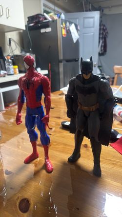 Spider ma and bat man