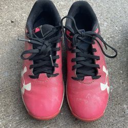 Girls Baseball/softball cleats 