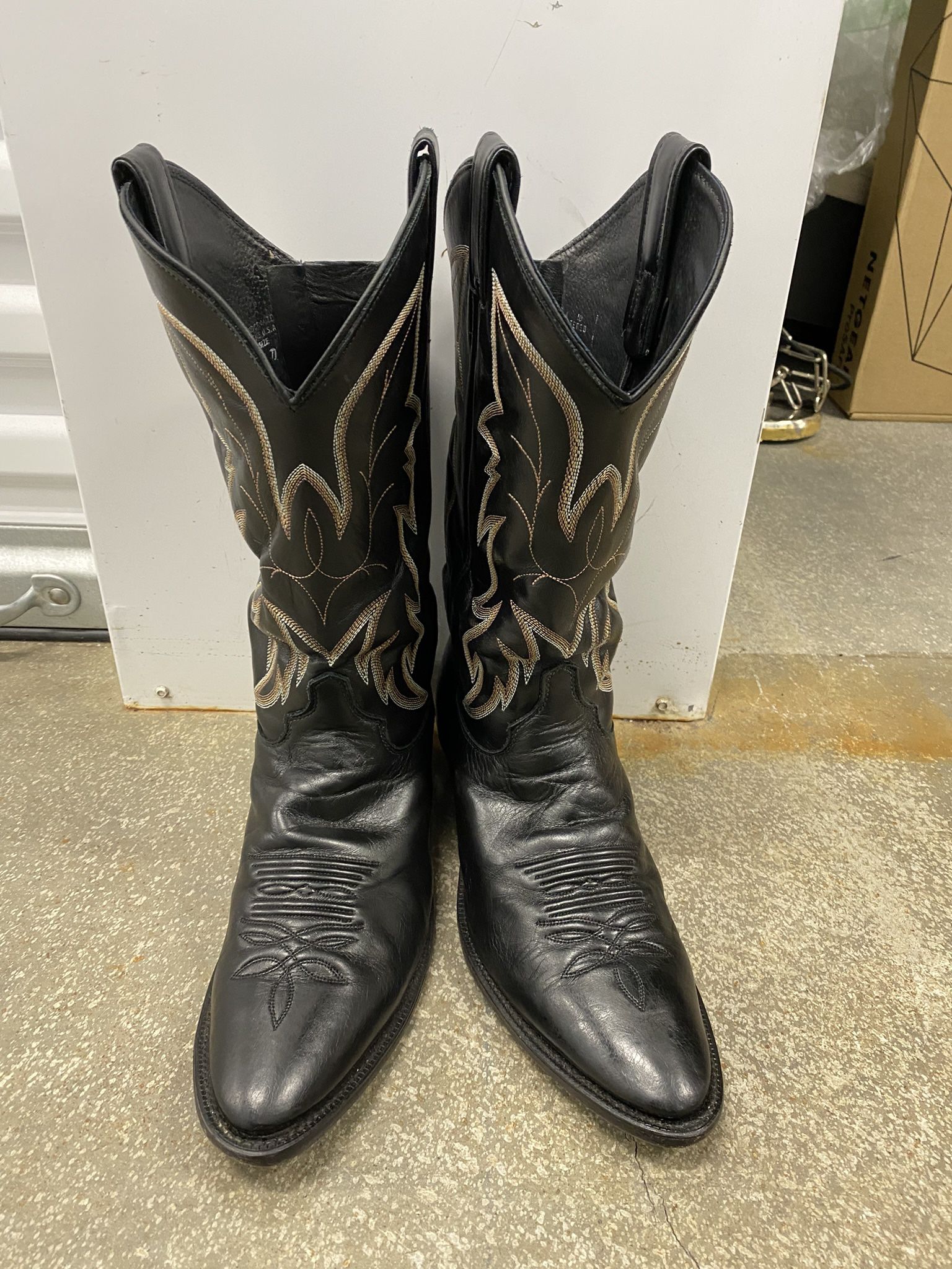 Justin Men's Cowboy Boots 11.5