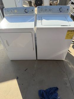 GE Washer And Dryer Set