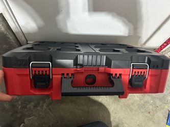 Milwaukee packout carrying case
