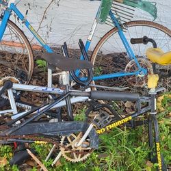Vintage Bikes And Parts Lot Everything For 50 Dollars
