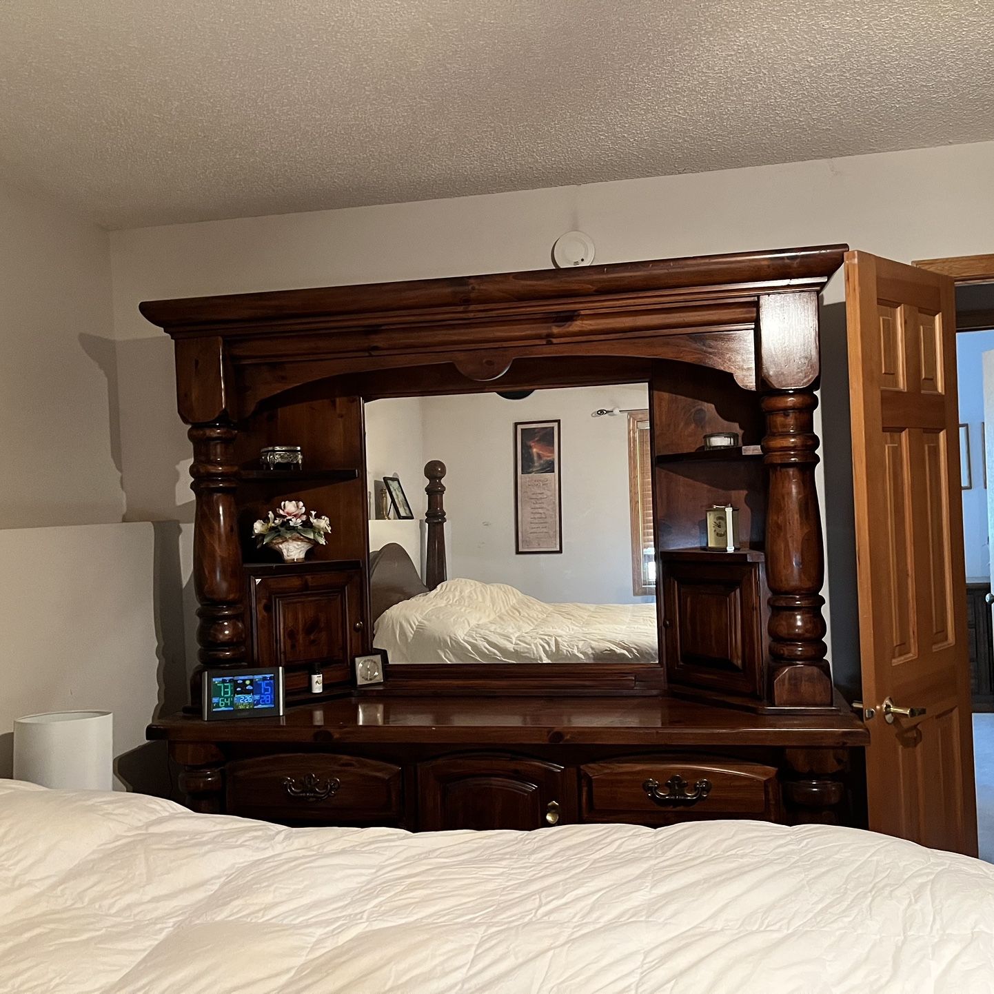 Solid Wood 3 Piece Bedroom Set 