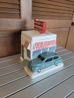 Rare 2007 In-N-Out Hamburgers Drive-Thru Large Ceramic Cookie Jar / Canister with Lid