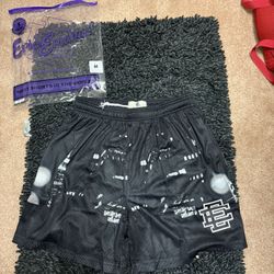 Ee shorts City
