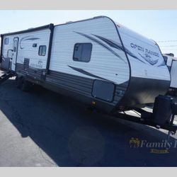 RV Trailer 38’ (Dual A/C!)
