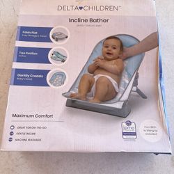Incline Baby Bather