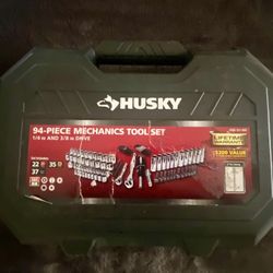 Husky 94-Piece Mechanic Tool Set