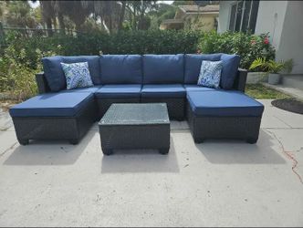Brand new 7-piece modular outdoor patio set fully assembled