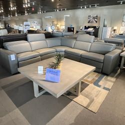 Power Reclining Sectional