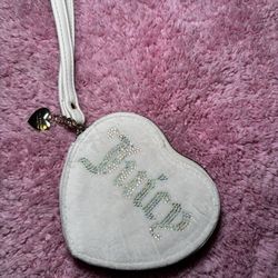 juicy couture heart wrislet