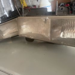 99 Chevy Tahoe Headlights 